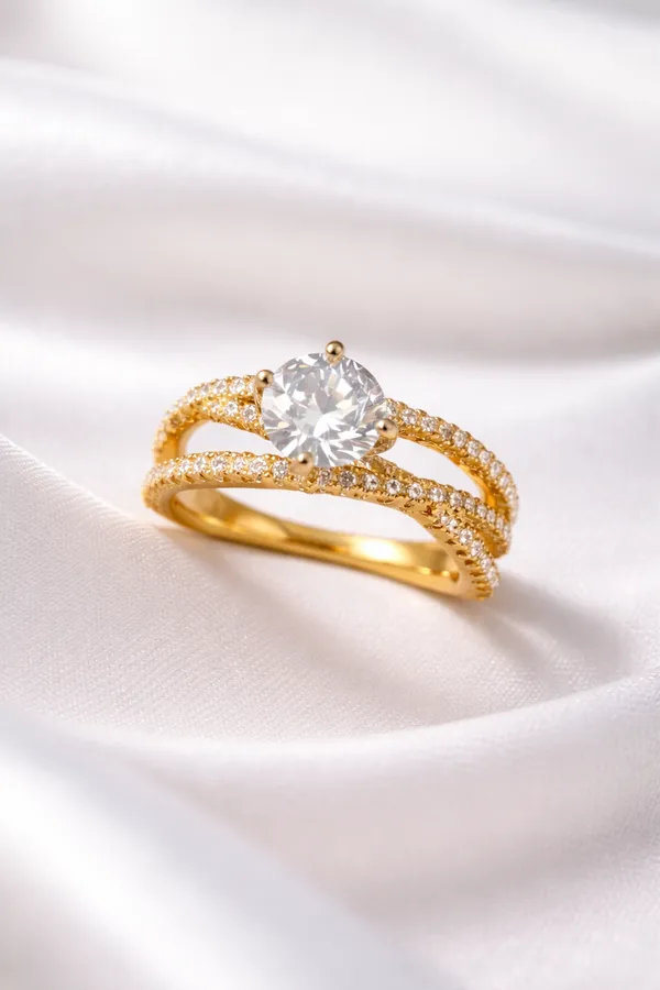 Gold_Trinity_Solitaire_Ring_For_Women
